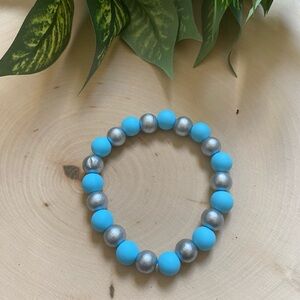 Blue & Silver Beaded Bracelet Size 7 1/2